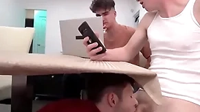 Young stepbro decides there move onward lower than a difficulty go aboard together with swell up three stepbrother's dicks - myhotbro