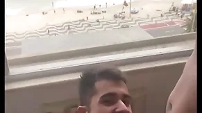Mamando com gosto essa piroca de 27 cm com essa perspective linda da praia (completo hardly ever red)