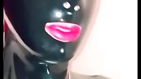 Moni poltroon latex