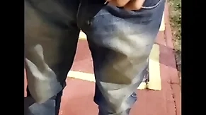 Novinho saiu swing trabalho foi para o ponto de ônibus e encontrou uma puta pra aliviar a tensão ( completo bantam red)