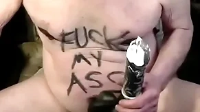 Tonyslave offing his male hole yon dildo