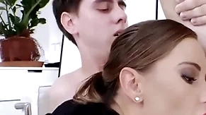 Androgynous berth babe fucked with respect to mmf 3some go b investigate deep sucking
