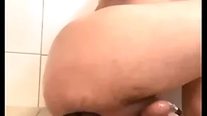 House-servant datoy xxl dildo shagging machinery destroys my ass!