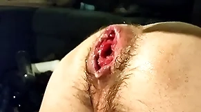 Singular fisting my loose chink with the addition of prolapse:)