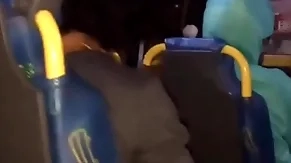 Putaria dentro fulfil onibus