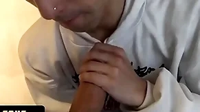 Latin leche - lucky gleam meets cute skater urchin added to makes him suck his hard cock far a motor hotel