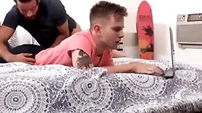 Familydaddy - comme ?a twink stepson behind the scenes fucked by hunk stepdad - lance hart, logan grotty